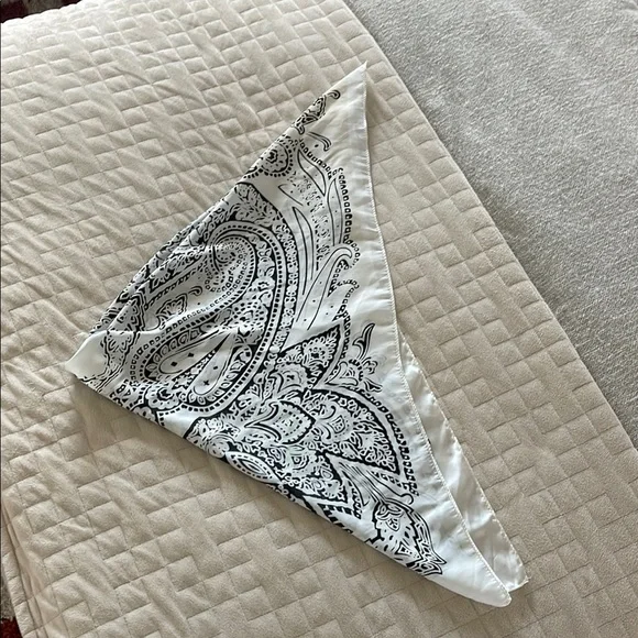 Hot Honey Scarf - Picture 2 of 4